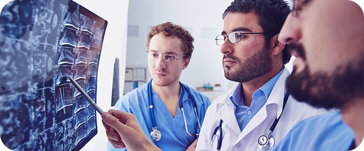 A importância de se especializar na carreira médica | MedPlus