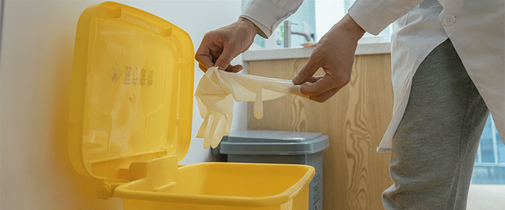 Saiba tudo sobre o descarte de lixo gerado em sua clínica | MedPlus