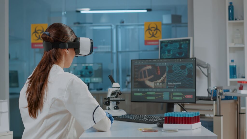 Realidade virtual e simulações para treinamento de medicina | MedPlus